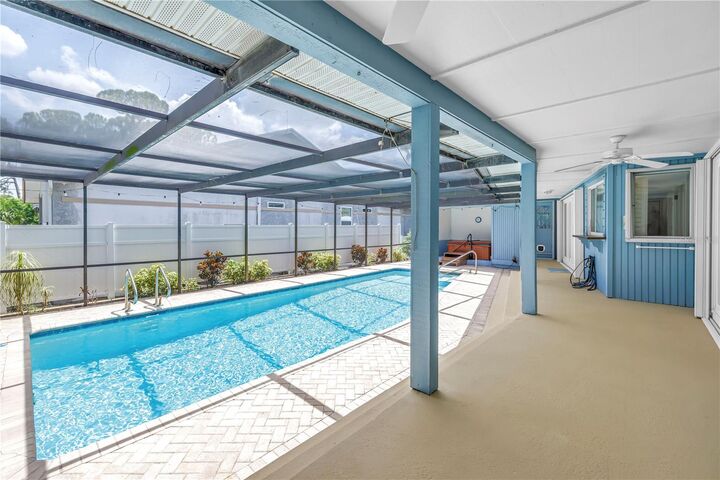 Property Photo: 3000 Heron Place FL 33762