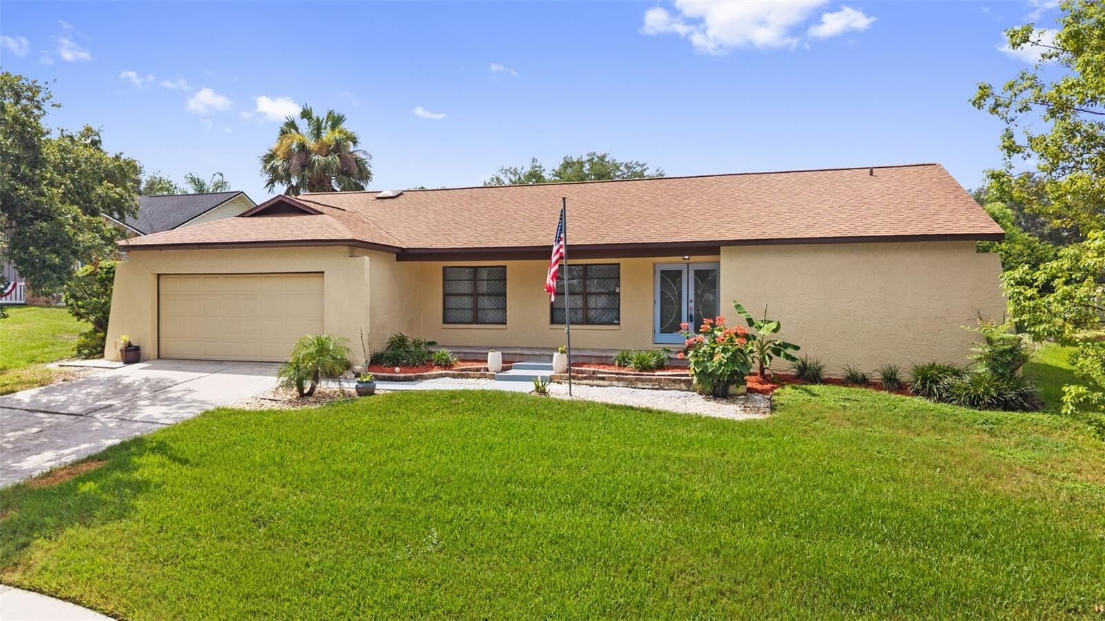 Property Photo: 2311 Long Green Court FL 33596