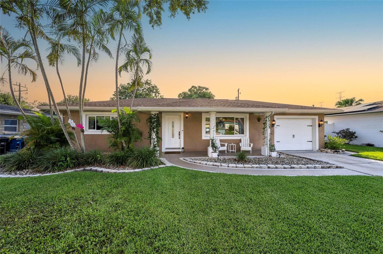 Property Photo:  1252 Burma Avenue  FL 33764 