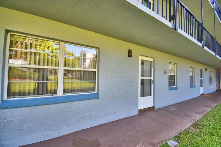 Property Photo:  333 Lake Howard Dr NW 102D  FL 33880 