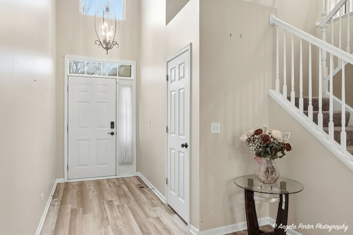Property Photo: 6044 Canterbury Lane 9-3 IL 60192