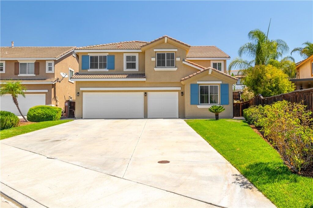 Property Photo: 23626 Black Oak CA 92562
