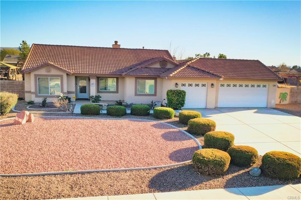 Property Photo: 21245 Cask Court CA 92308