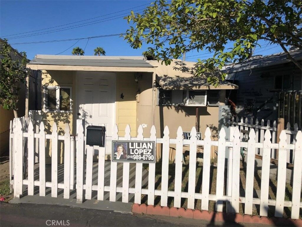 Property Photo:  4503 Clara Street 4  CA 90201 