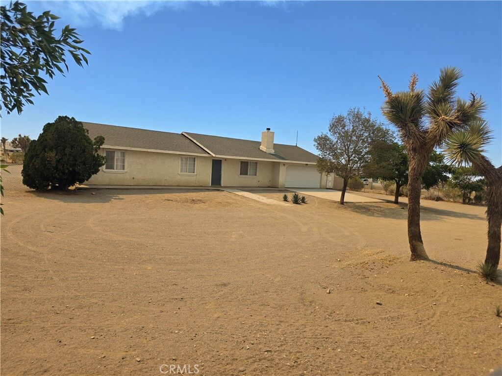 Property Photo: 11380 El Esteban CA 92371