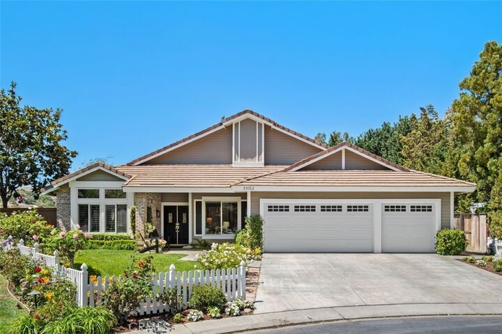 Property Photo:  31052 Corte Aurora  CA 92675 
