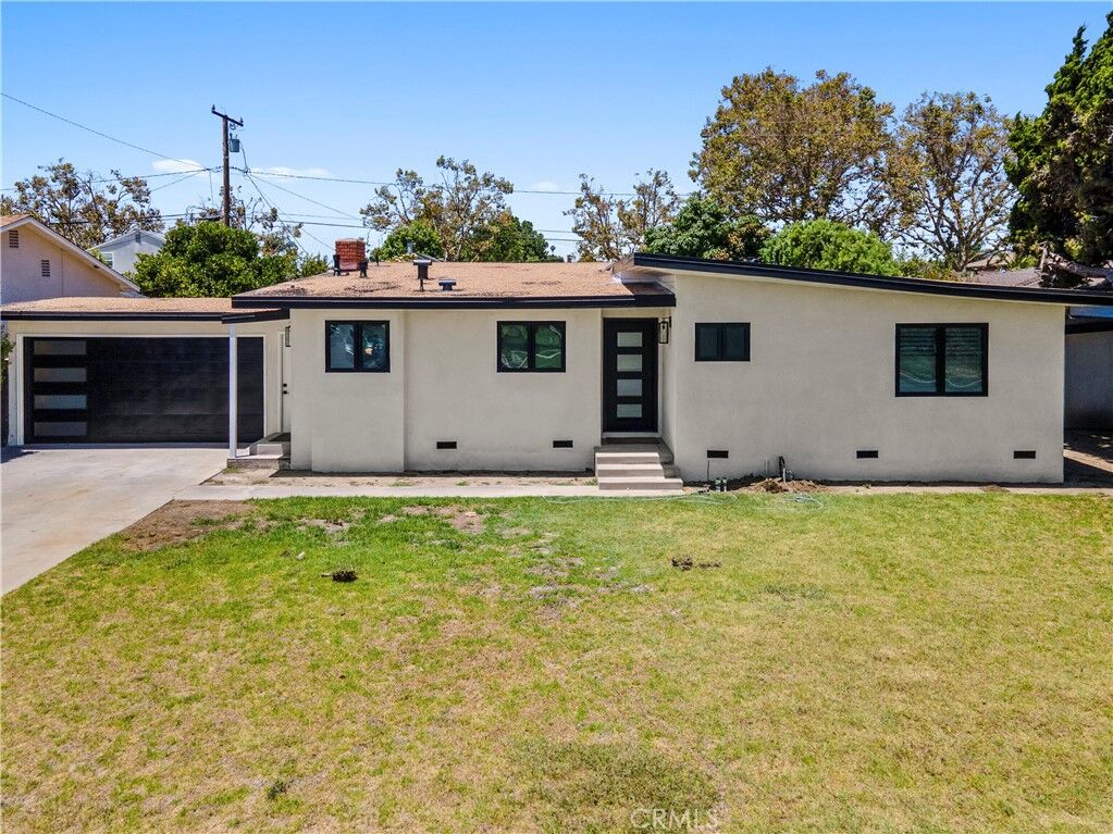 Property Photo:  9519 La Reina  CA 90240 