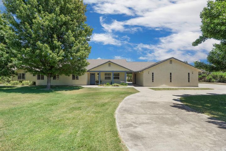 Property Photo: 11220 N Golfview Road CA 95240