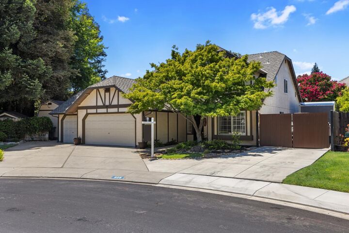 Property Photo:  829 Nolte Lane  CA 95355 