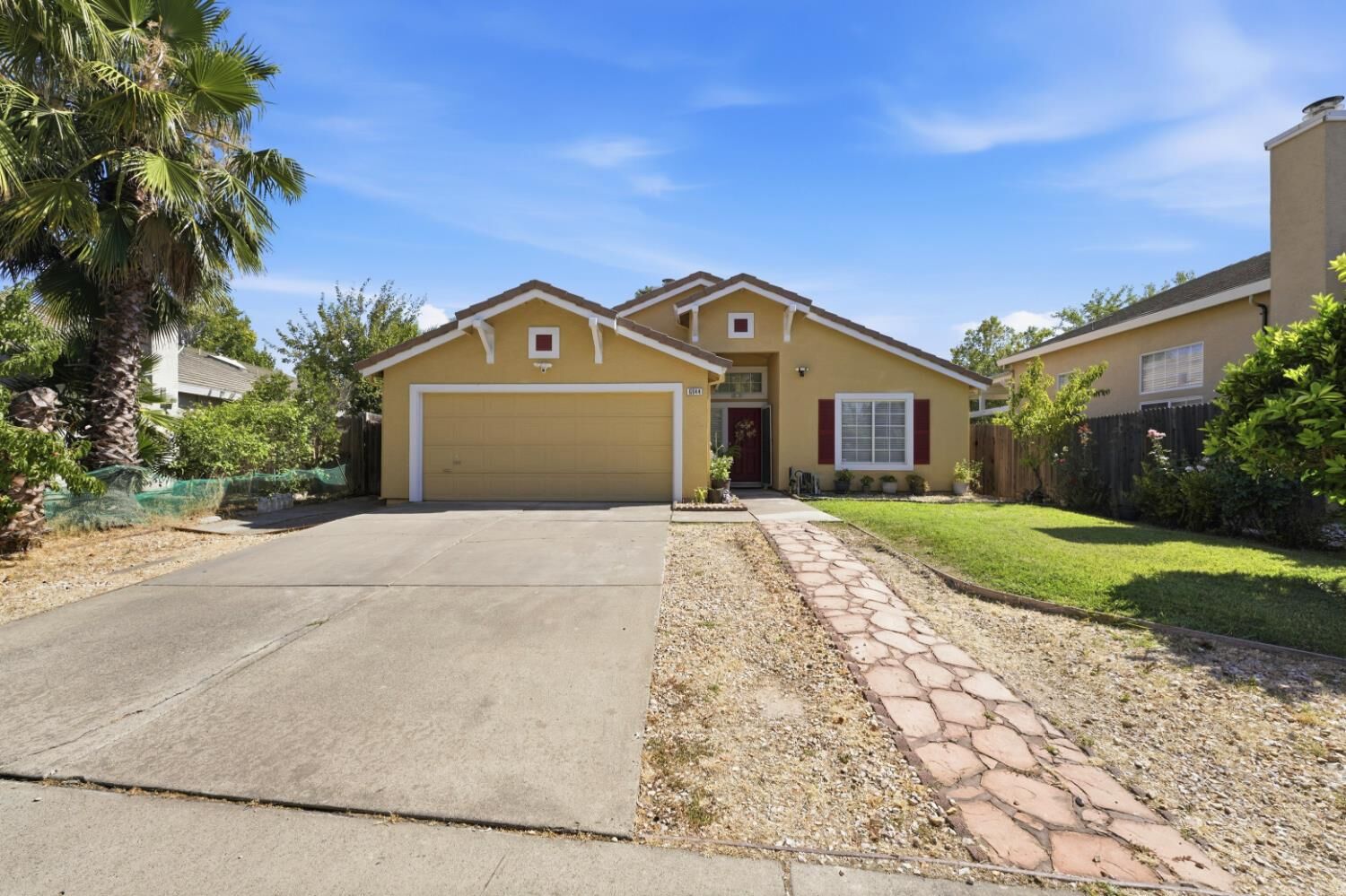 Property Photo: 6944 Storia Way CA 95758