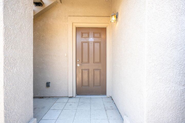 Property Photo: 4200 E Commerce Way 1611 CA 95834