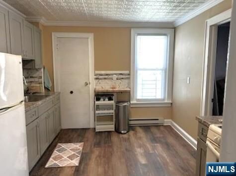 Property Photo:  118 Lake Avenue 2  NJ 07011 