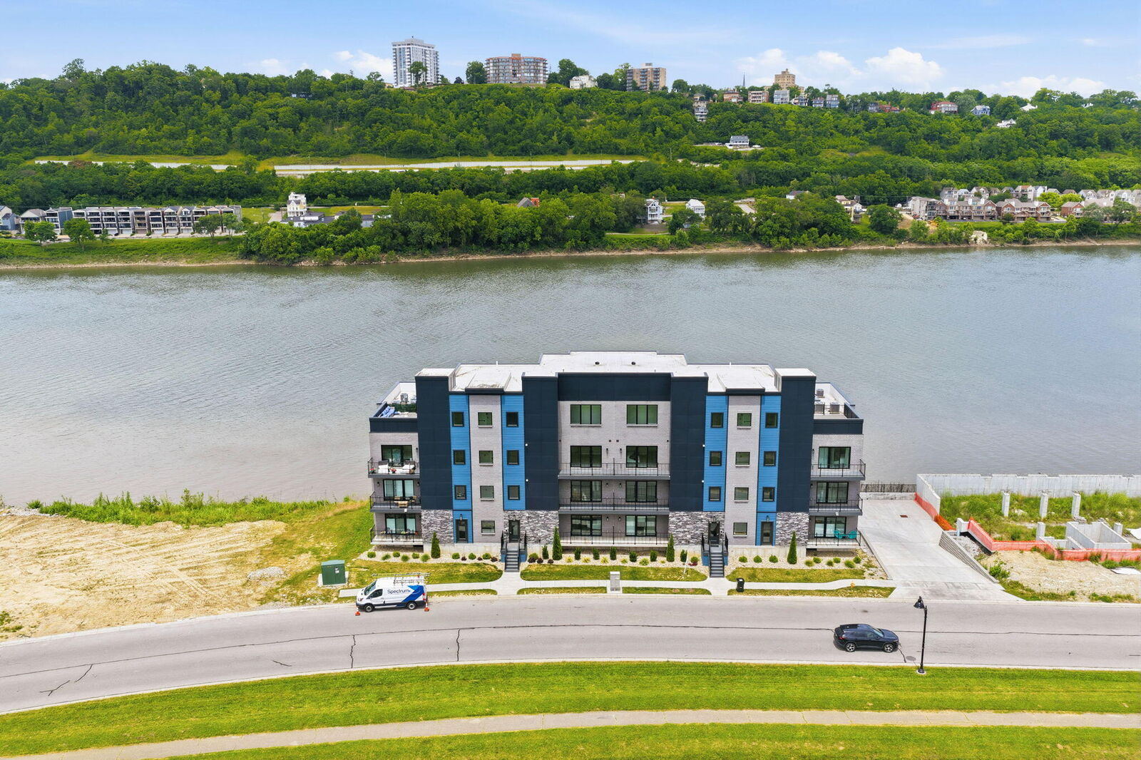 Property Photo: 747 Manhattan Boulevard KY 41074