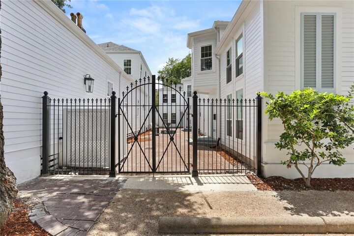 Property Photo: 918 Foucher Street 2 LA 70115
