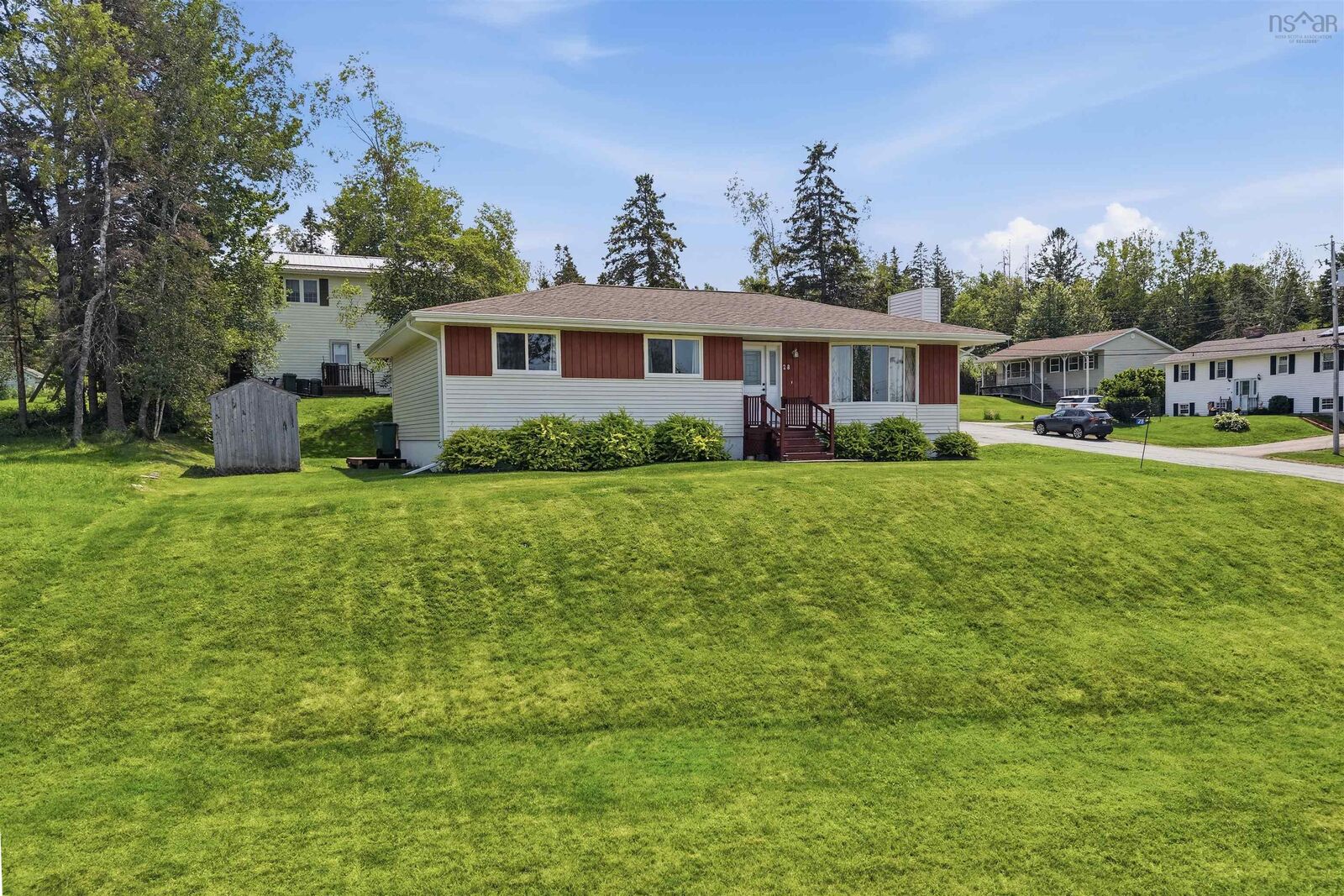 Property Photo:  28 Evergreen Court  NS B2N 5H9 