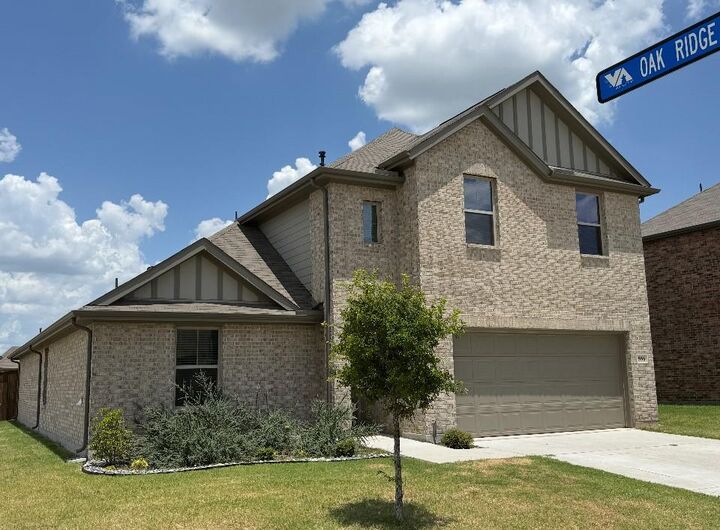 Property Photo: 556 Hickory Ridge Drive TX 75495