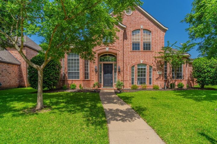 Property Photo:  913 Granger Drive  TX 75013 