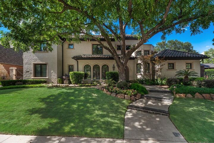 Property Photo:  276 Benson Lane  TX 75019 