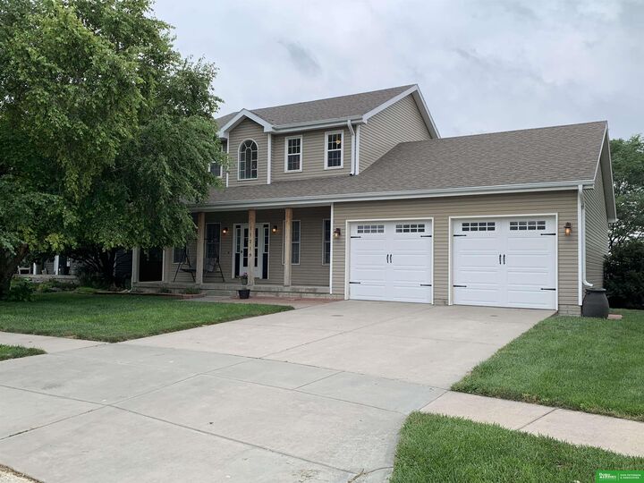 Property Photo:  11210 N 136th Place  NE 68462 