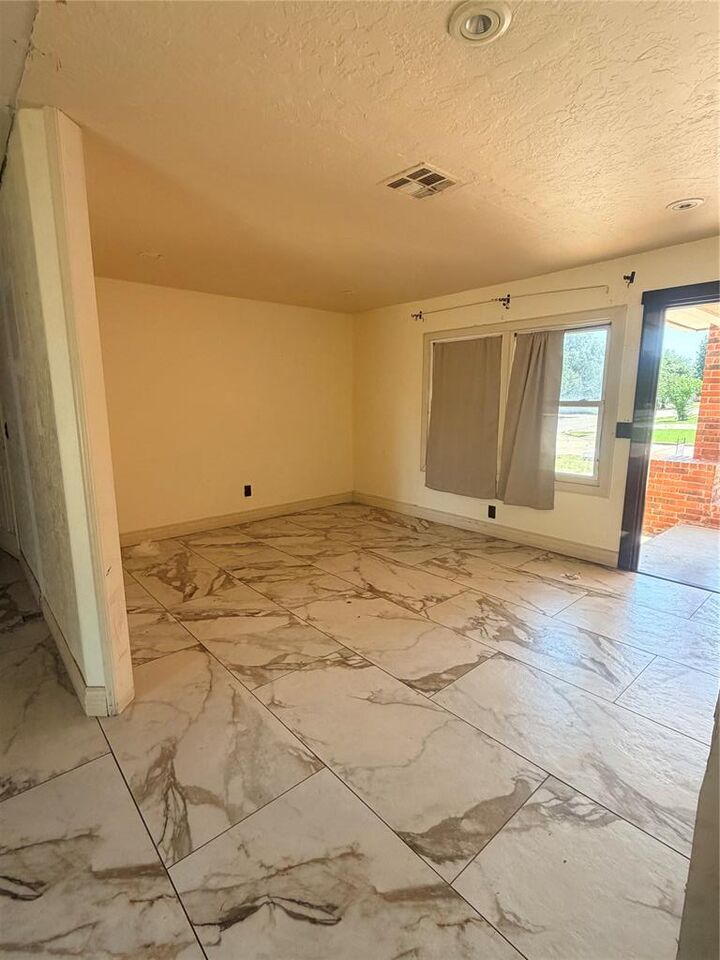 Property Photo:  1201 SW 49th Street  OK 73109 