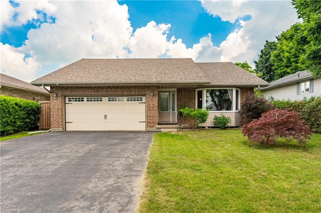 Property Photo:  95 Allen Street  ON N4G 4V8 