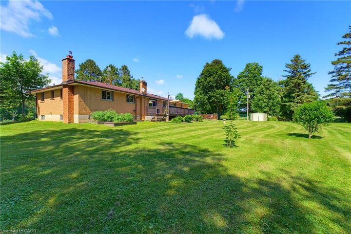 Property Photo:  3226 Indian Trail  ON N3T 5M1 