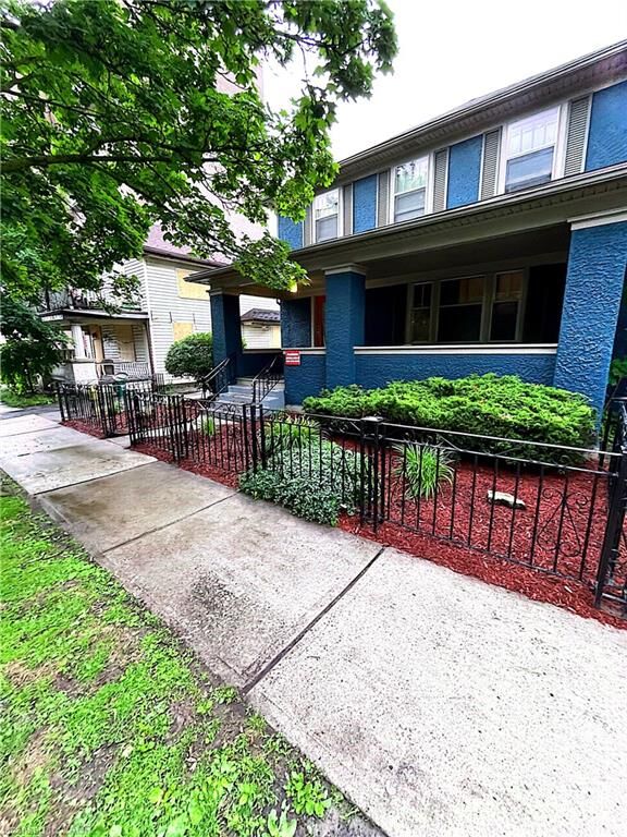 Property Photo: 8 Centre Street ON L2R 3A7