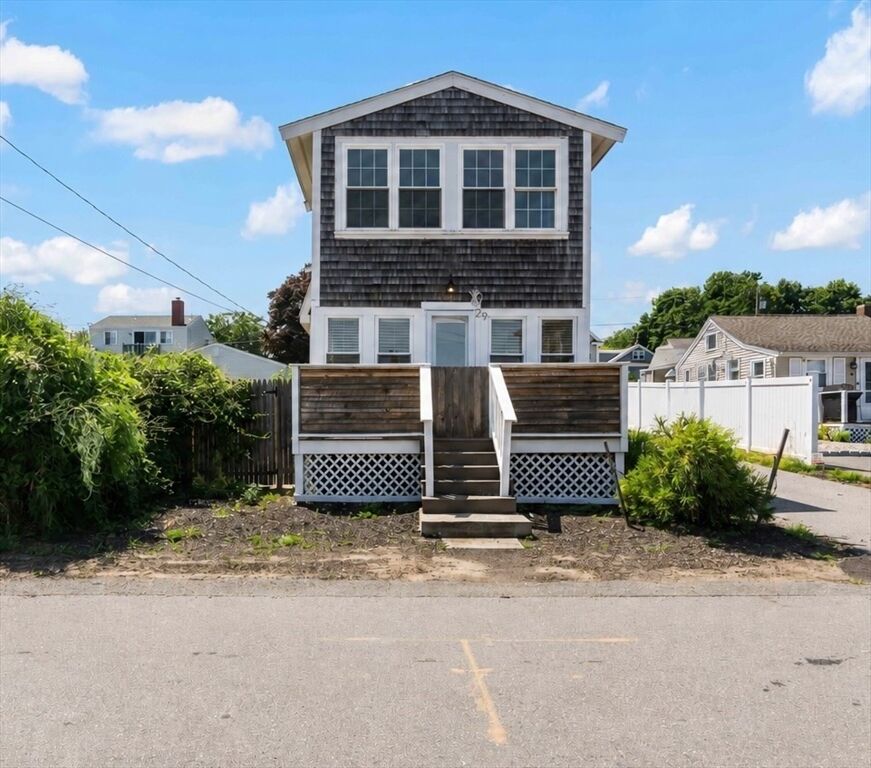 Property Photo:  29 Aquidneck Ave  RI 02871 