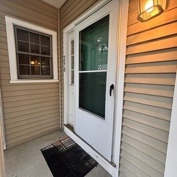 Property Photo:  290 Allerton Commons Ln 290  MA 02184 