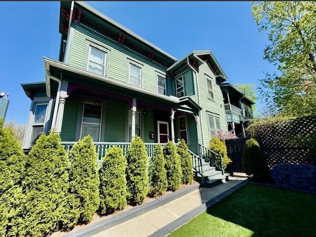 Property Photo:  127-129 Thompson St.  MA 01109 