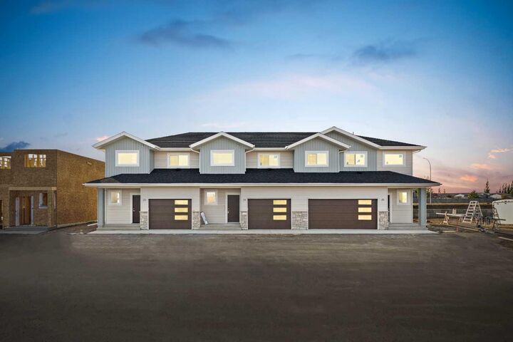 Property Photo:  3616 41B Avenue 25  SK S9V 2L2 