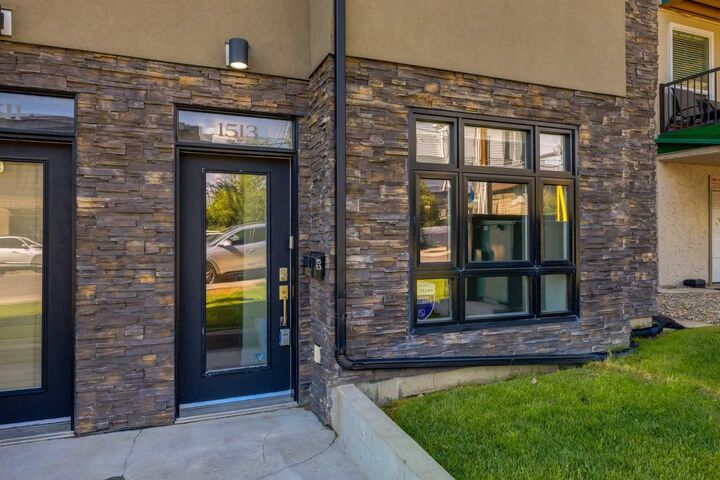Property Photo:  1513 23 Avenue SW  AB T2T 0T8 