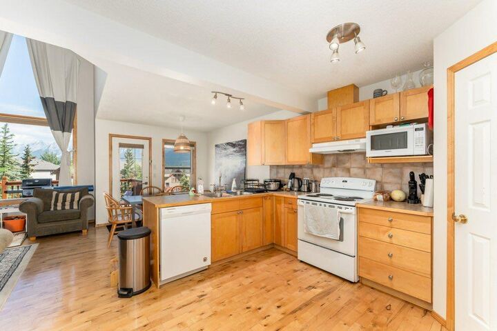 Property Photo: 809 Wilson Way 3 AB T1W 2Y8