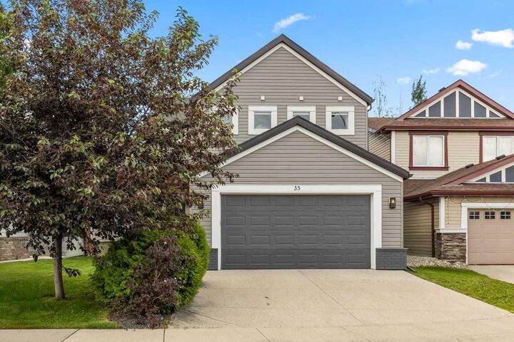 35 Copperleaf Crescent SE — photo 1