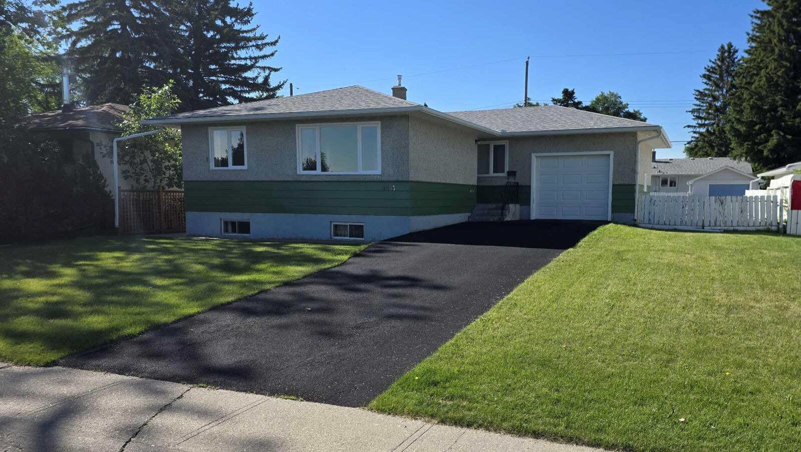 Property Photo: 4907 10 Avenue SW AB T3C 0M3