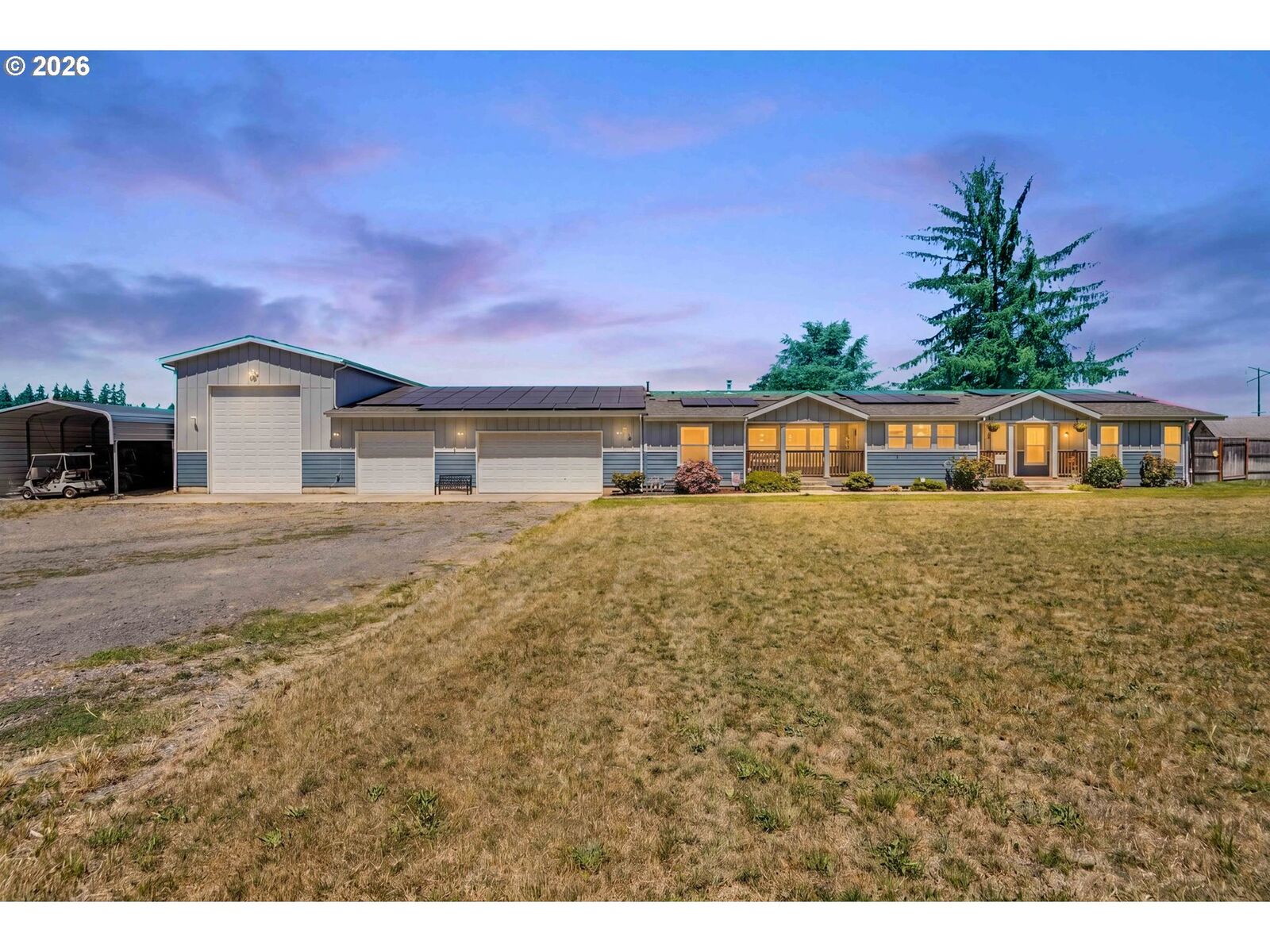 Property Photo: 2999 Buena Crest Ln NE OR 97303