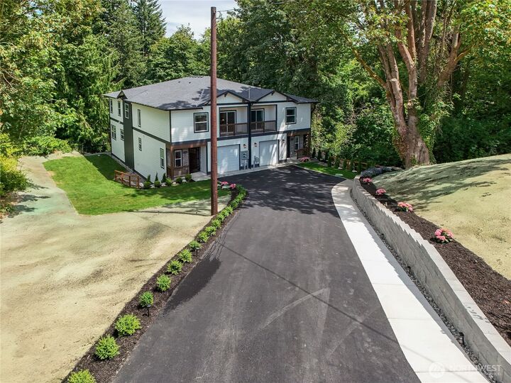 Property Photo:  3333  Nassau Street A  WA 98201 