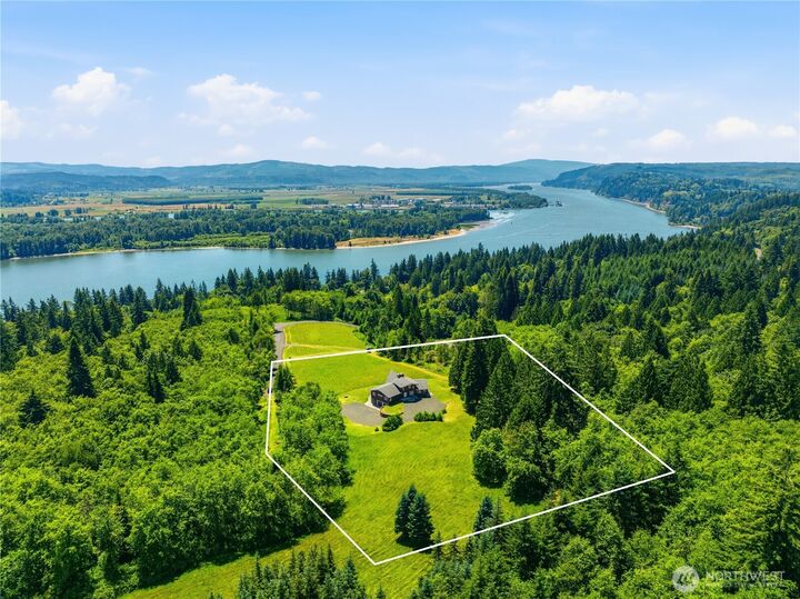 Property Photo:  262  Bunker Hill Road  WA 98632 