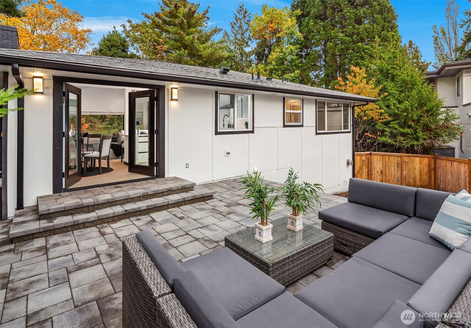 Property Photo: 10045 NE 15th Street WA 98004