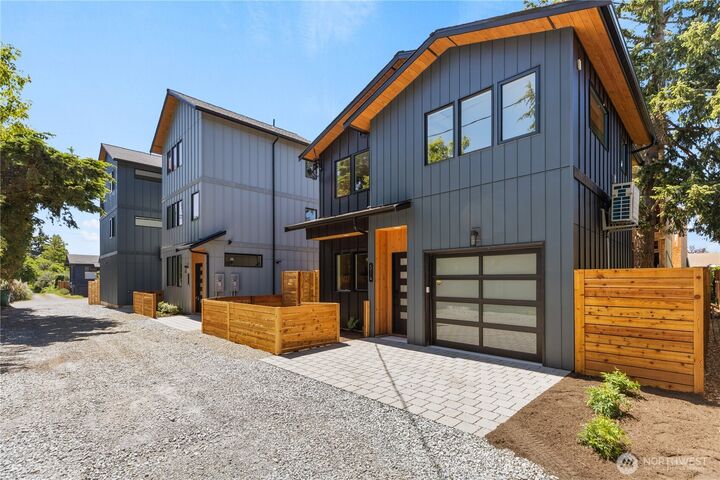 Property Photo: 514 N 92nd Street WA 98103
