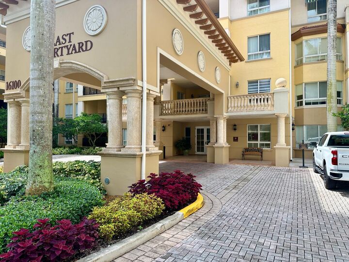 Property Photo: 16100 Emerald Estates Drive 389 FL 33331