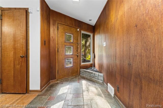 Property Photo: 23161 Valley View Drive MI 48033