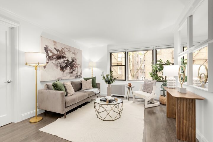 Property Photo: 333 E 34th Street 2M NY 10016