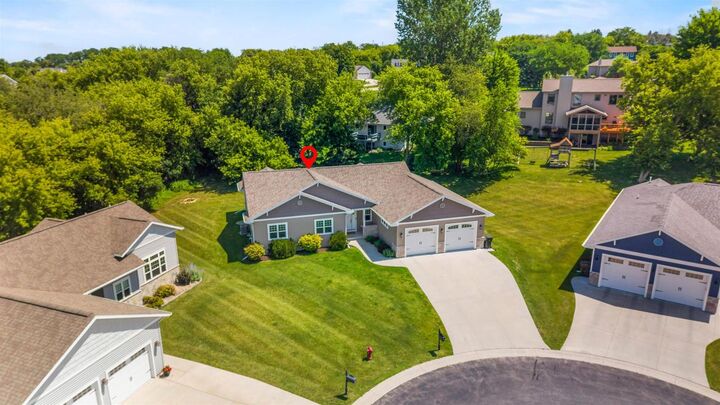 Property Photo: 731 Chester Court WI 54971