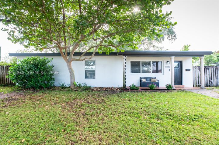 Property Photo: 5030 SW 113th Ct FL 33165