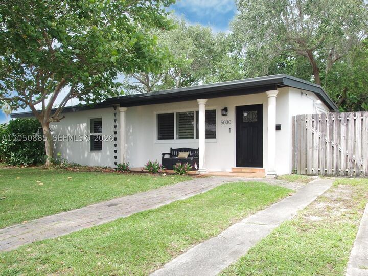 Property Photo: 5030 SW 113th Ct FL 33165