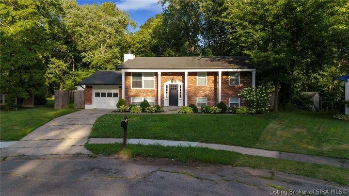 Property Photo:  568 Spicewood Place  IN 47129 