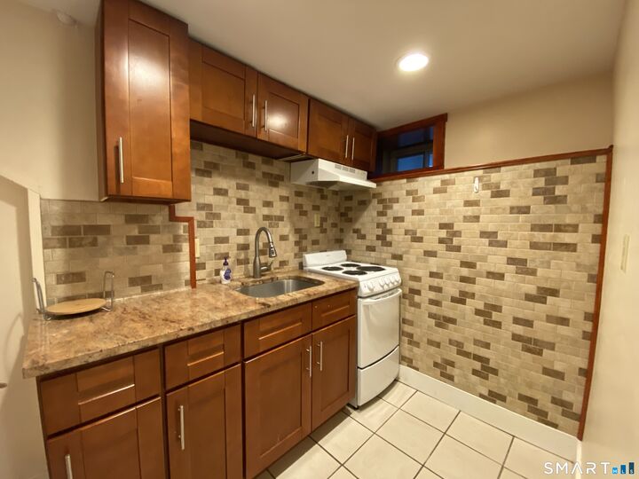 Property Photo: 239 Edwards Street Ll CT 06511