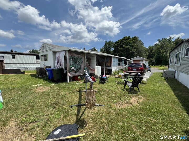 Property Photo:  18 Rivermead Boulevard  CT 06118 
