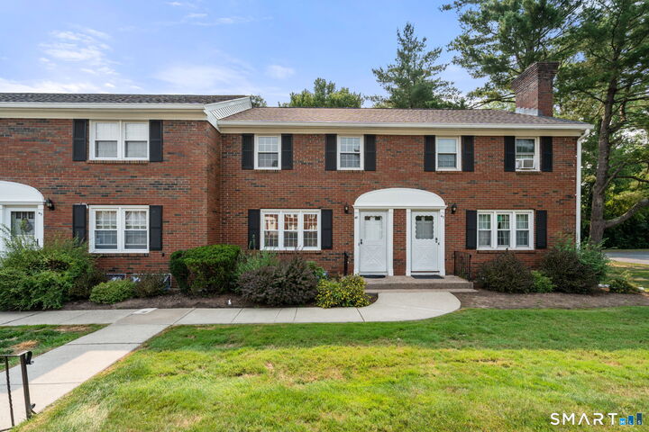 Property Photo:  48 Brandywine Lane 48  CT 06078 